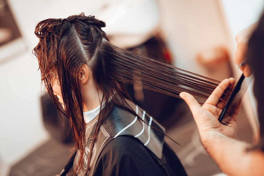 Signature Haarschnitt mit Föhnen bei Friseur Marco Dupré Frankfurt